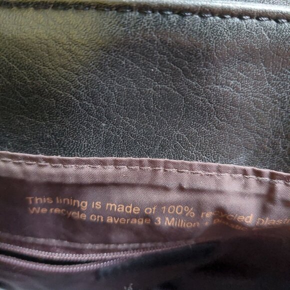 Matt & Nat  Fabimini Vegan Backpack 8.7L - Picture 8 of 11